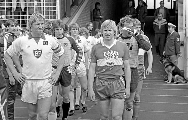 1. Fußball-Bundesliga 1982/83 - Hamburger SV - VfB Stuttgart