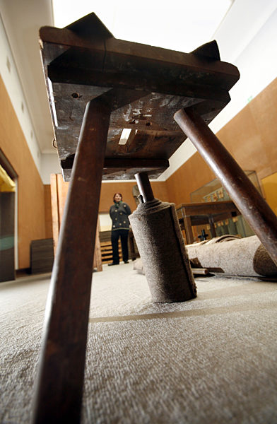 Blick in einen der Räume des "Block Beuys" im Hessischen Landesmuseum in...