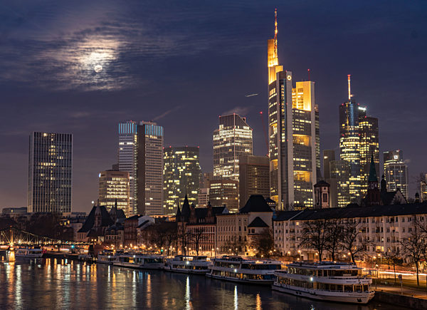 Vollmond in Frankfurt am Main