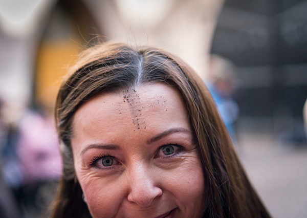 Aschenkreuz "to go" in Frankfurt