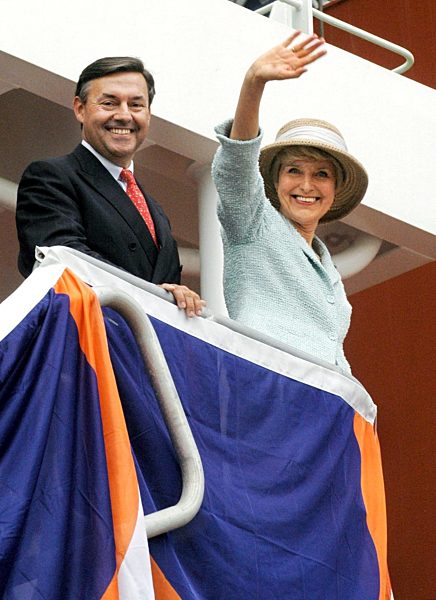 Friede Springer tauft Containerschiff auf «Berlin Express»