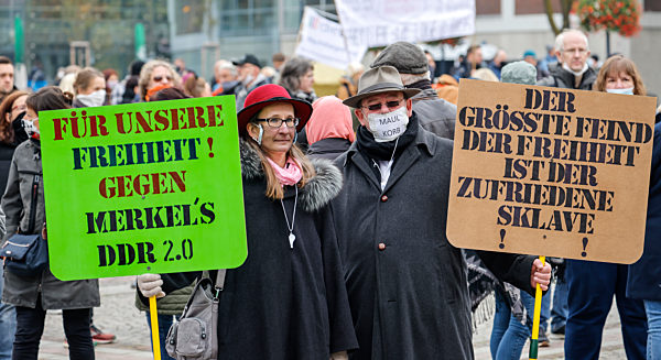 Anti-Corona Demonstration, Dortmund, Ruhrgebiet, Nordrhein-Westfalen, Deutschland