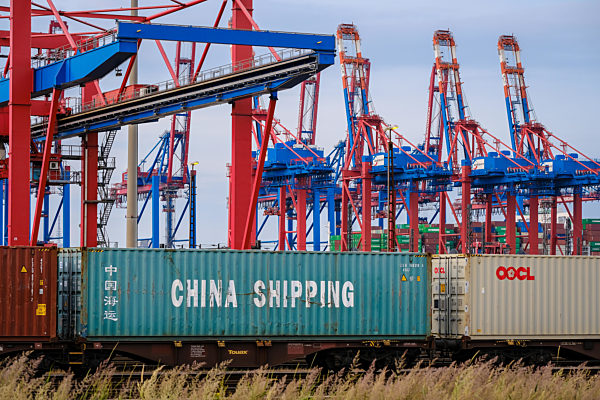 Hamburger Hafen ist der Endpunkt der maritimen Seidenstrasse nach China, Hamburg, Deutschland, Europa