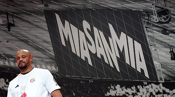 19.04.2026, 1. Bundesliga , FC Bayern Muenchen vs VfB Stuttgart, Allianz Arena Muenchen, Fussball, Sport