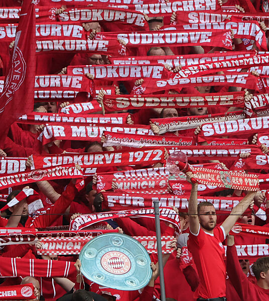 19.04.2026, 1. Bundesliga , FC Bayern Muenchen vs VfB Stuttgart, Allianz Arena Muenchen, Fussball, Sport