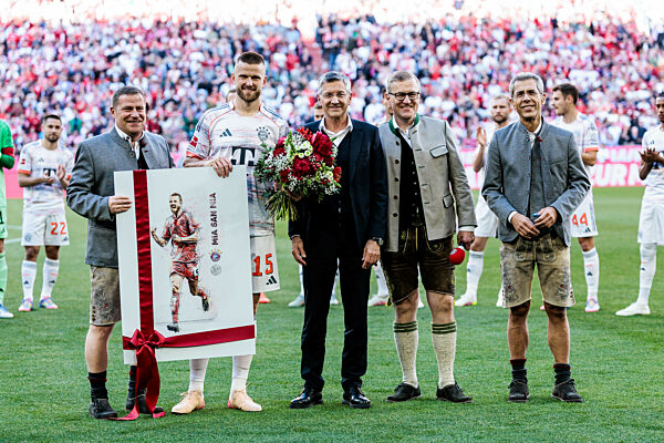 1. Fu?ball Bundesliga, FC Bayern M?nchen - Borussia M?nchengladbach; 10.05.2025