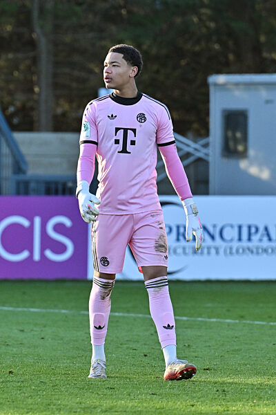 Uefa Youth League: Arsenal London - FC FC Bayern Munich; Novembe