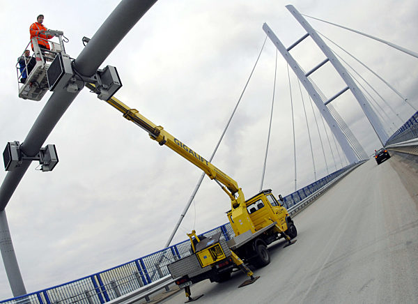 Neue Rügenbrücke vor der Freigabe