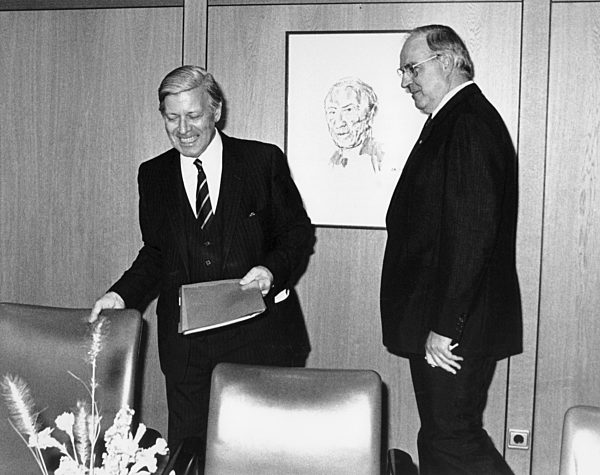 Handing-over of office Schmidt to Kohl 1982