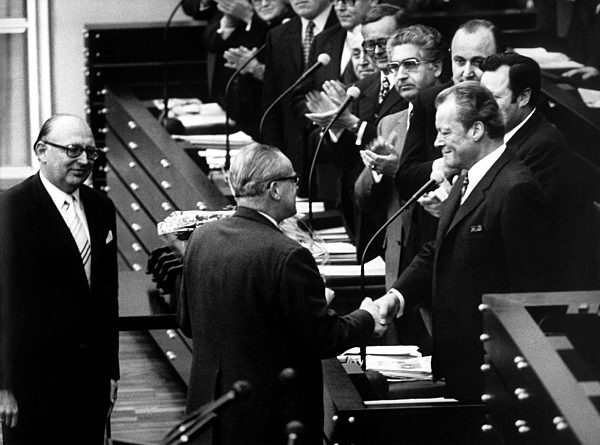 Willy Brandt erhält Friedensnobelpreis