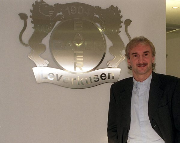 Fußball: Bayer-Team-Manager Rudi Völler