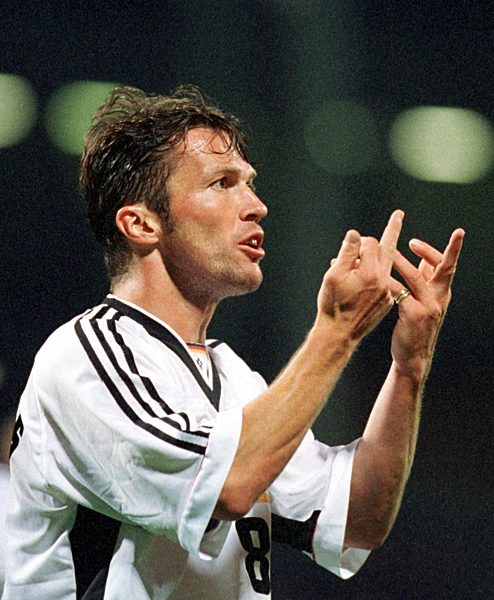 Fußball-WM: Lothar Matthäus gestikuliert