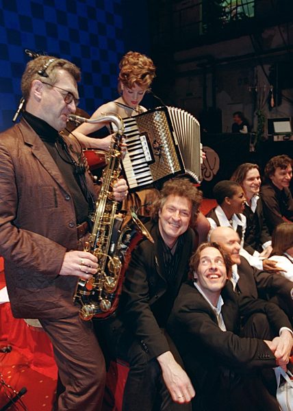 Wim Wenders bläst ins Saxophon und ist nicht nervös