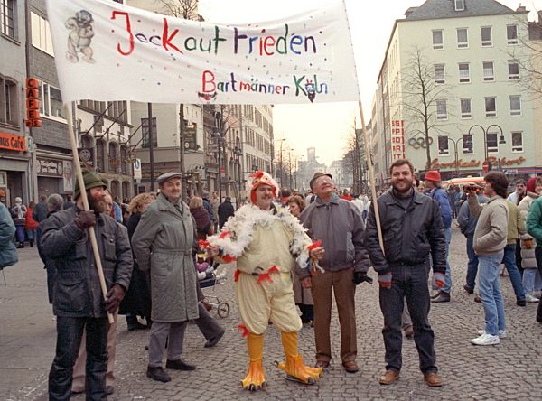 Kölner Narren sind "Jeck auf Frieden"
