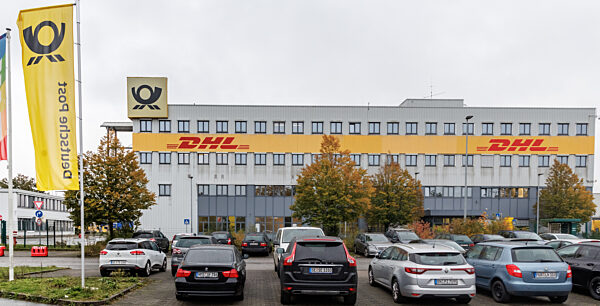DHL Paketzentrum Neumünster nimmt Sortieranlage in Betrieb
