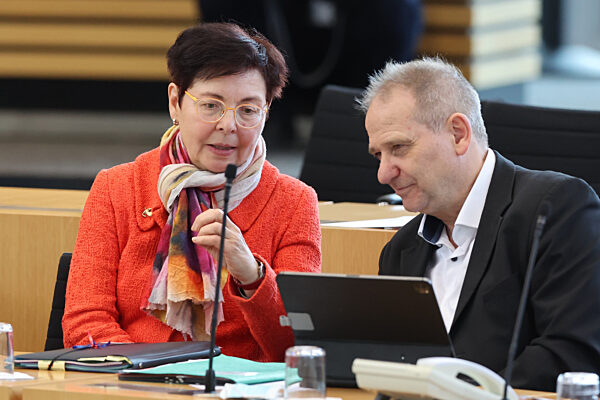 Sitzung Landtag Thüringen mit zweiter Haushaltsberatung