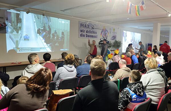 Rodelgucken in der Heimatstadt von Rennrodler Langenhan