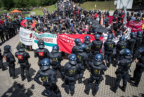 «Querdenker»-Demonstration in Karlsruhe