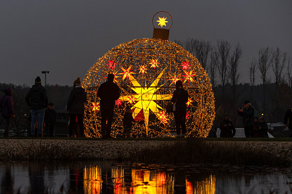 «Herrnhuter Sternenglanz» im Findlingspark