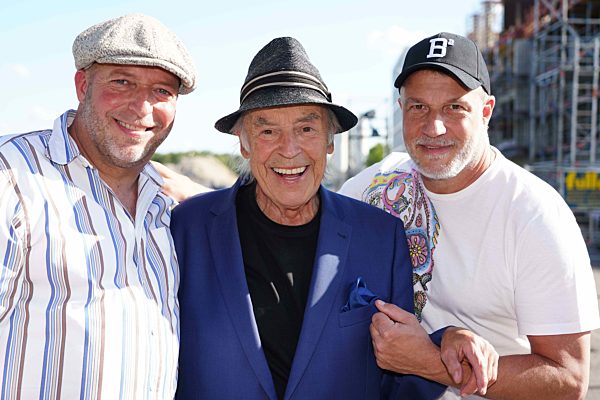 Mit seinem Programm Marc MarshallÕs Welt der Musik, machte der Top-Musiker Halt auf der Buehne im Autokino. Mit dabei Bruder Pascal und Vater Tony