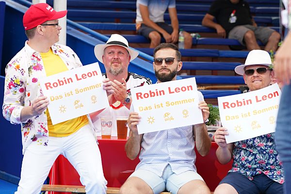 ARD Unterhaltungsshow Immer wieder Sonntags ( IWS ) - Staffel 2. Live aus der Europapark Arena.