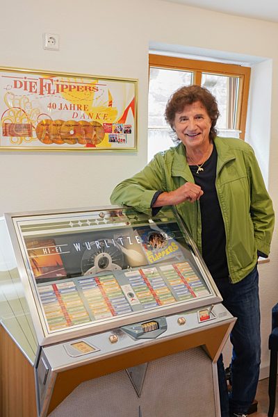 EXCLUSIVE -  Spaziergang durch Knittlingen und Besuch im Museum der Flippers.