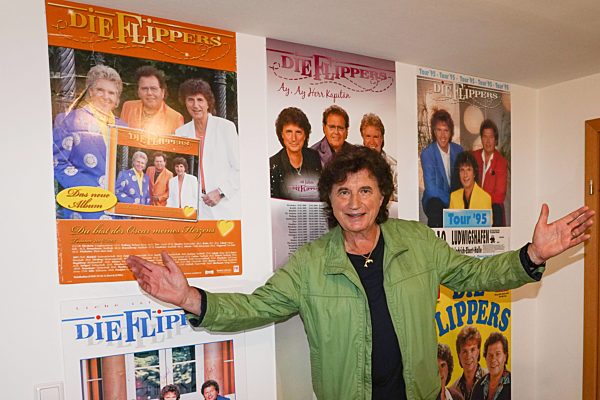 EXCLUSIVE -  Spaziergang durch Knittlingen und Besuch im Museum der Flippers.