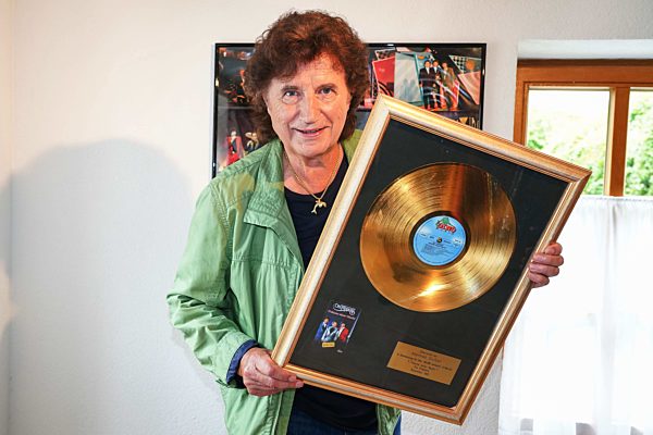 EXCLUSIVE -  Spaziergang durch Knittlingen und Besuch im Museum der Flippers.