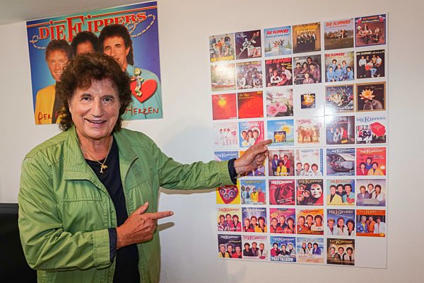 EXCLUSIVE -  Spaziergang durch Knittlingen und Besuch im Museum der Flippers.