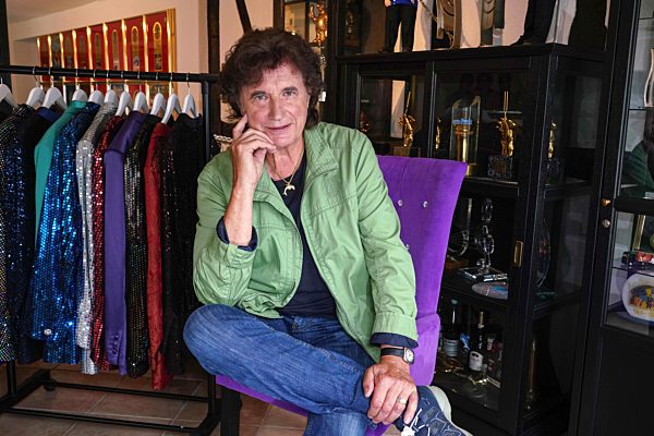 EXCLUSIVE -  Spaziergang durch Knittlingen und Besuch im Museum der Flippers.