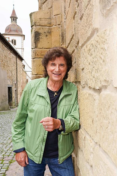 EXCLUSIVE -  Spaziergang durch Knittlingen und Besuch im Museum der Flippers.