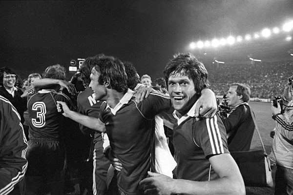 197980 UEFA Cup Final - Eintracht Frankfurt v Borussia Moenchengladbach 1-0