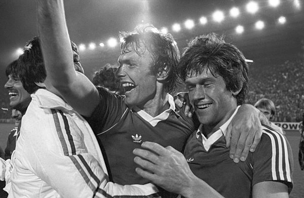 197980 UEFA Cup Final - Eintracht Frankfurt v Borussia Moenchengladbach 1-0