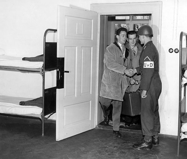 First conscripts arriving at barracks