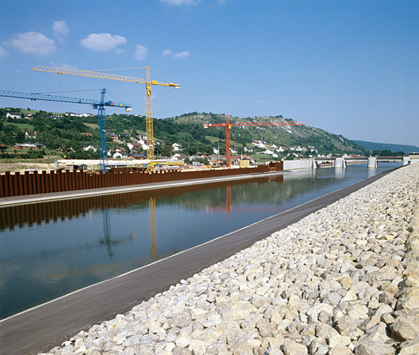 Main-Danube Canal: Kelheim lock