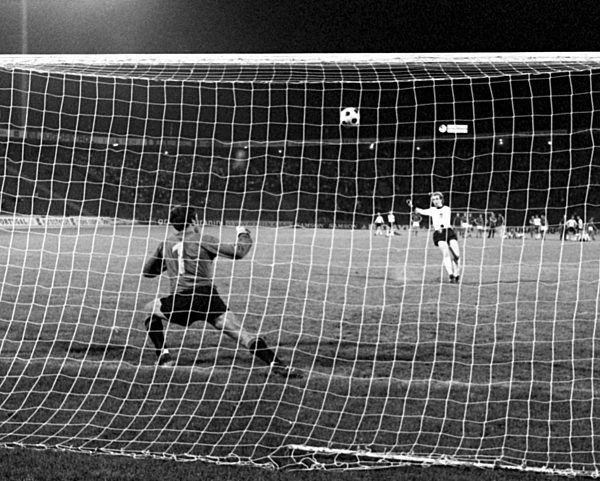 UEFA EURO 1976: penalty shootout during finals