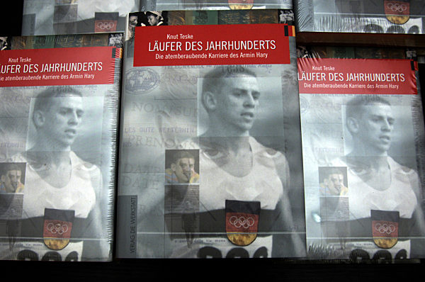 Blick auf die Biografie des ehemaligen deutschen Sprinters Armin Hary...