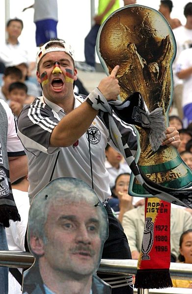 Soccer World Cup 2002: Germany vs Paraguay - German fan