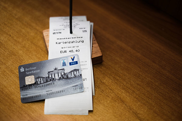 Bargeldlos bezahlen