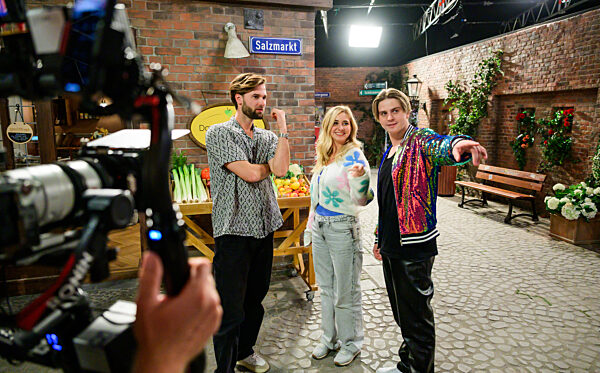 Sänger Vincent Gross zu Gast bei der ARD-Serie "Rote Rosen"