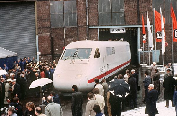 Vorstellung des ICE-Hochgeschwindigkeitszugs