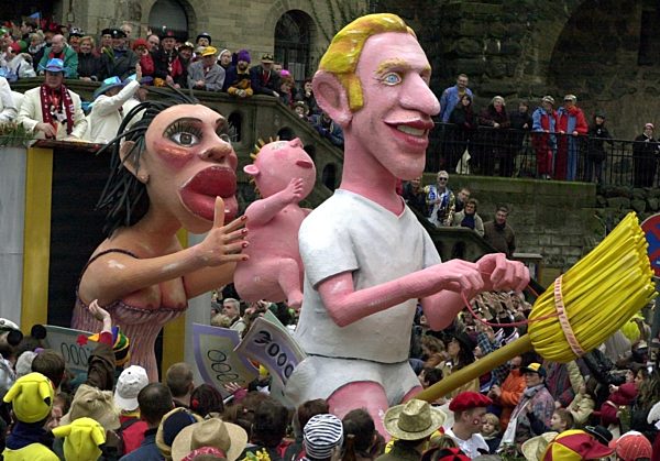 Rosenmontag in Köln: Die "Besenkammer-Affäre"