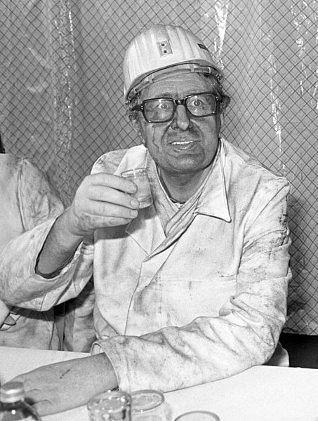 Hans-Jochen Vogel nach Grubenfahrt