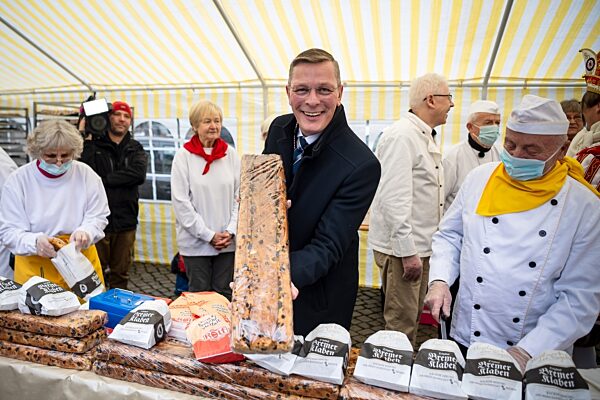 Eröffnung der traditionellen Klabensaison