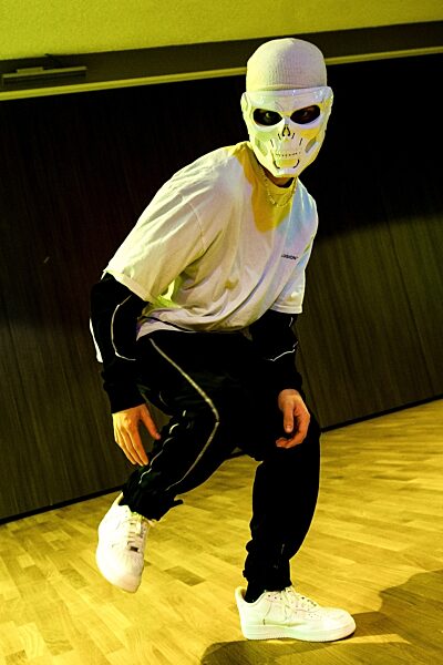 Bremerhavener Tiktok-Star versteckt sich hinter Maske