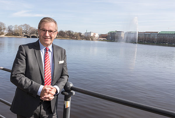 Start der Alsterfontäne