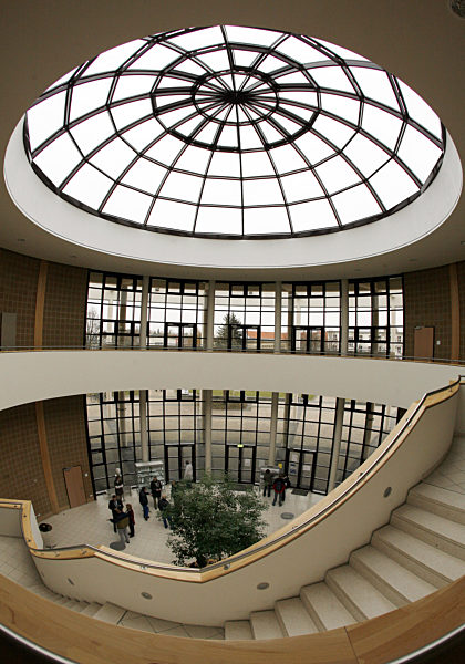 Das Konrad Zuse Medienzentrum der Fachhochschule in Senftenberg am 23.11...