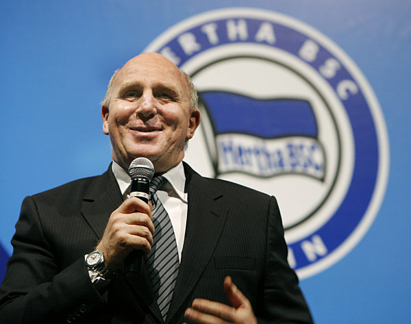 Hertha-Manager Dieter Hoeneß spricht am Montag (07.04...