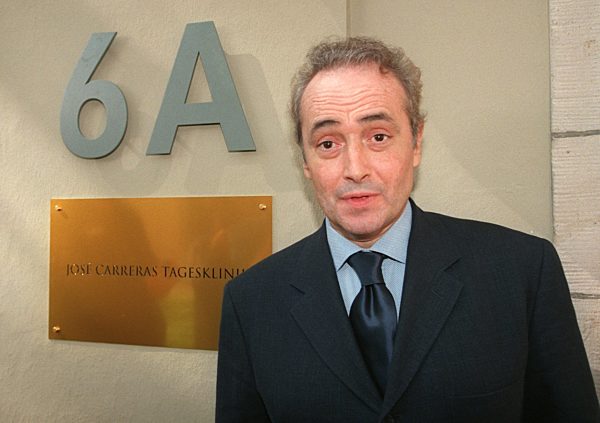 Jose Carreras eröffnet Tagesklinik für krebskranke Kinder