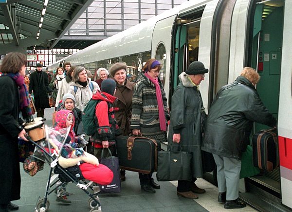 Weihnachtsreiseverkehr - volle Züge